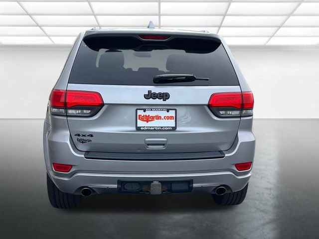 2015 Jeep Grand Cherokee — detail view