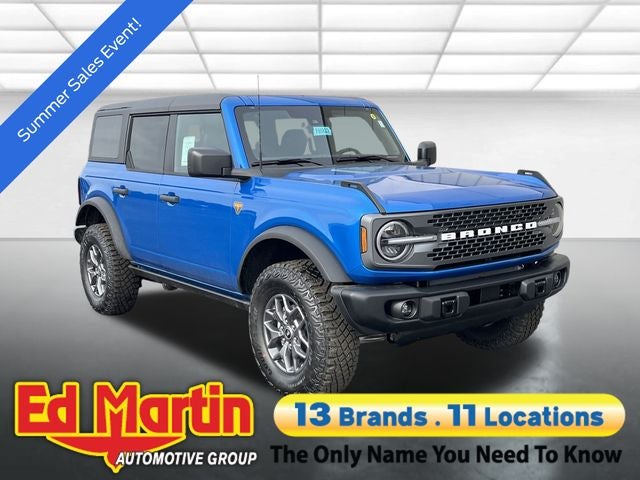 2025 Ford Bronco Badlands in Blue Metallic — front three-quarter view