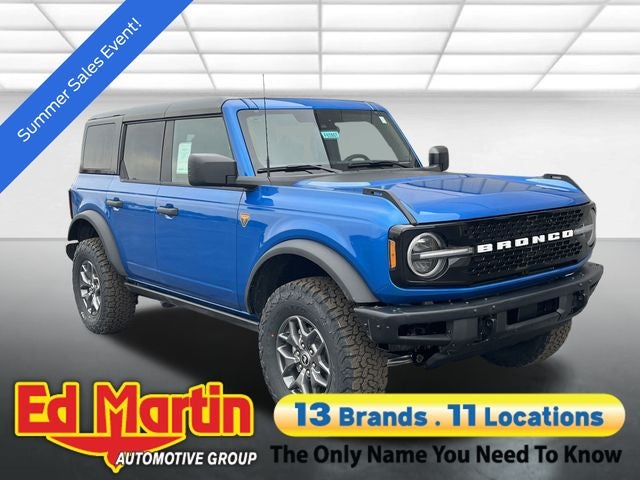 2025 Ford Bronco Badlands in Blue Metallic — front three-quarter view